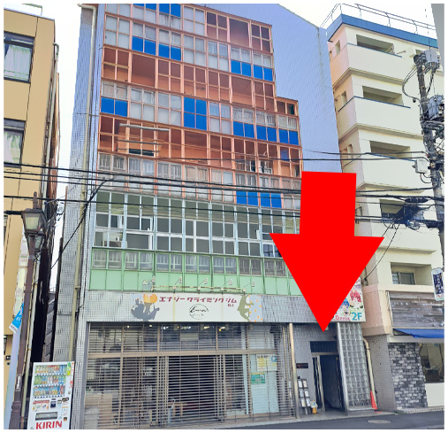 大人向け教室スタジオの入り口